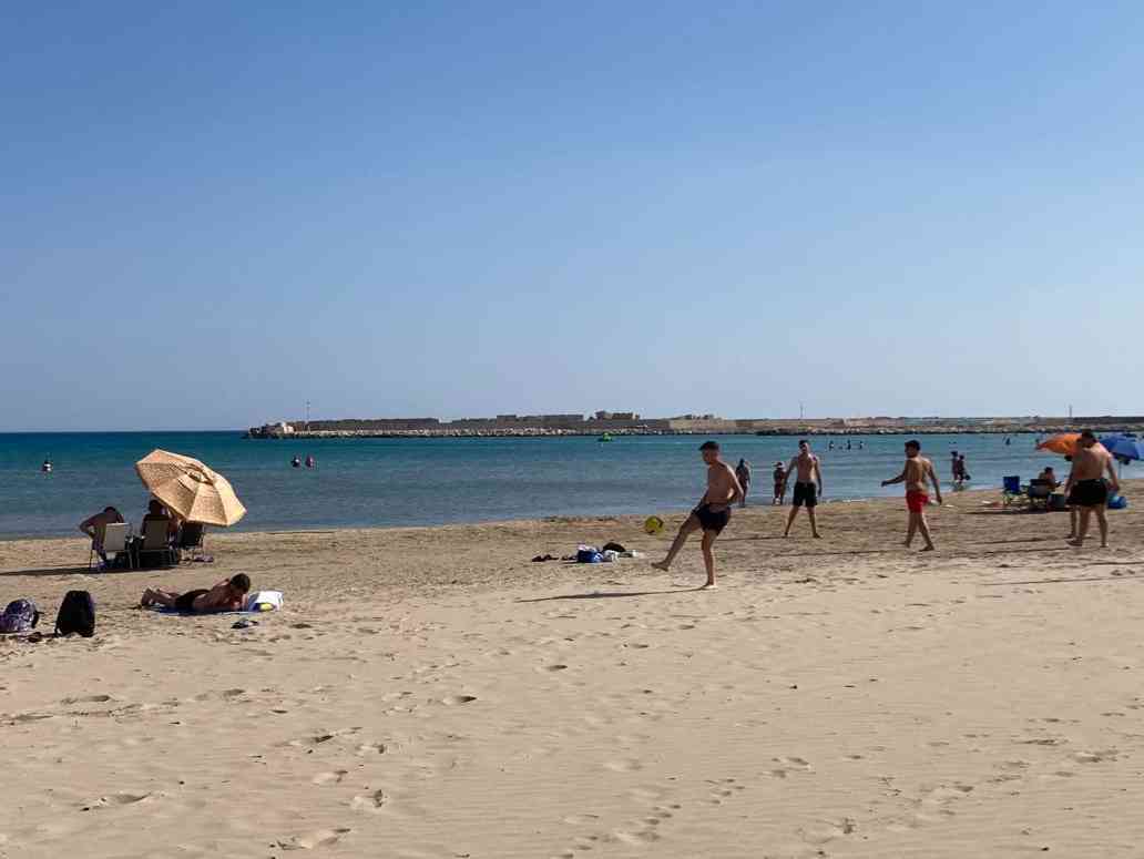 Immagine articolo: Porto Palo, due bagnanti trascinati al largo dalla corrente: decisivo l’intervento di un bagnino