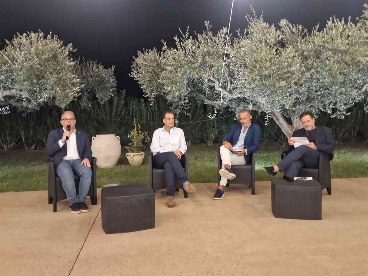 Immagine articolo: Menfi, presentato a Casale Bucceri il libro del professor Salvatore Corrao