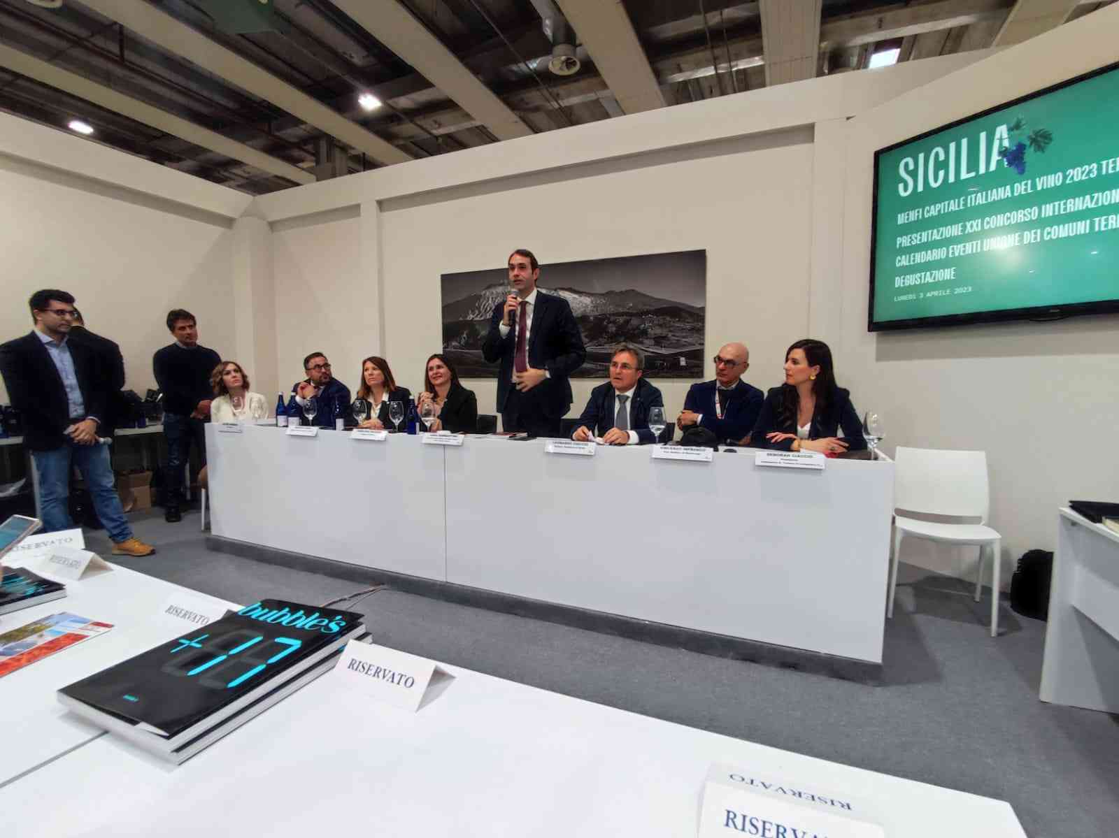 Immagine articolo: Menfi Città Italiana del Vino 2023, si entra nel vivo del programma. Al Vinitaly svelate tutte le novità