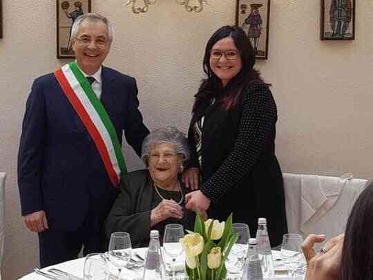 Immagine articolo: Calatafimi in festa per i 100 anni delle nonne Antonina e Caterina