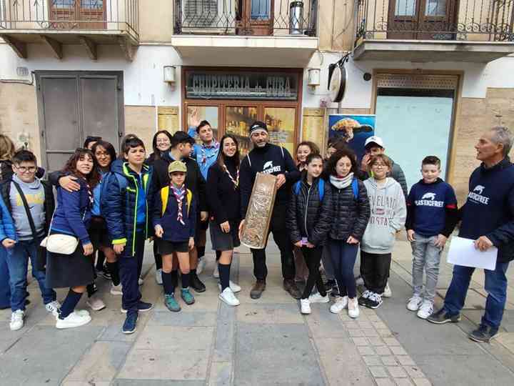 Immagine articolo: Sciacca, Plastic Free e volontari ripuliscono cittadina. Cinque chili di cicche raccolte