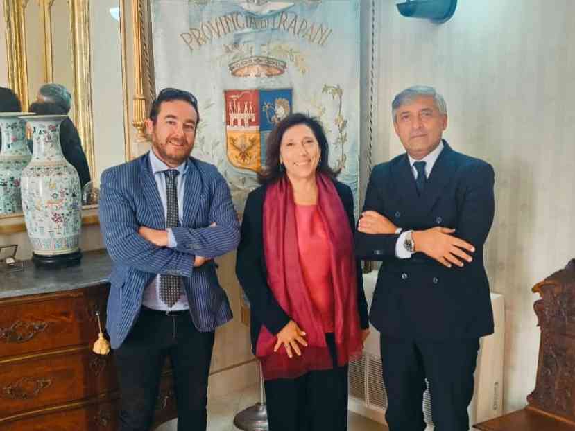 da sinistra: Antonino Cinquemani, Maria Concetta Antinoro, Tony Scilla