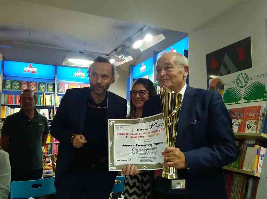 Immagine articolo: Lo scrittore sambucese trionfa a Roma e vince il “Premio Regina 2018“ grazie al  suo racconto “Alisia“