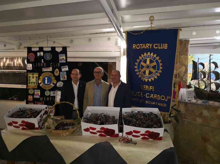 Immagine articolo: “Raccolta Occhiali Usati” per le persone in stato di bisogno nei Paesi in via di sviluppo. Iniziativa voluta dal Lions Club di Menfi e Rotary Club Menfi Belice Carboj
