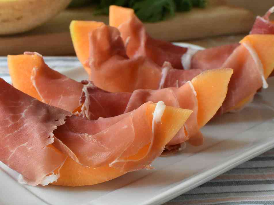 Immagine articolo: Prosciutto e melone. Alla scoperta del più classico degli abbinamenti alimentari estivi