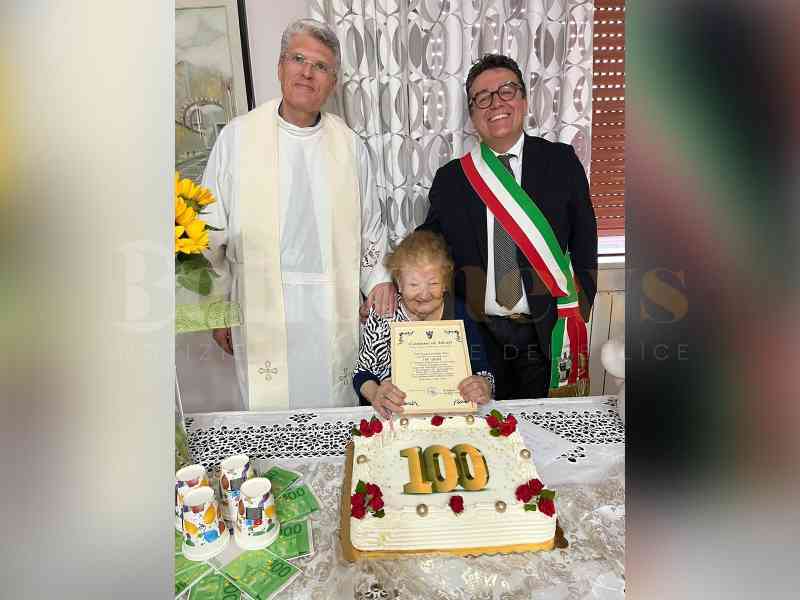 Immagine articolo: Menfi festeggia i 100 anni di Leonarda Alesi