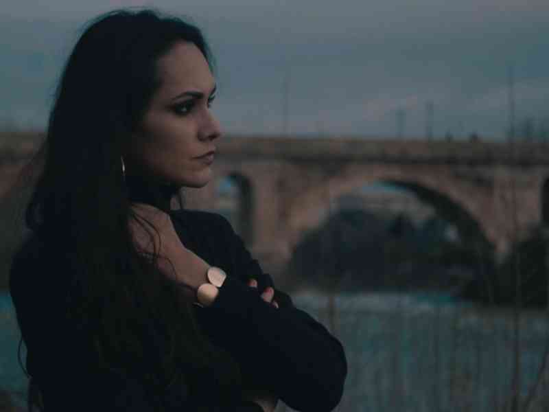 Immagine articolo: “Nulla succede per caso “ il nuovo brano della cantante Deborah Italia originaria di Menfi