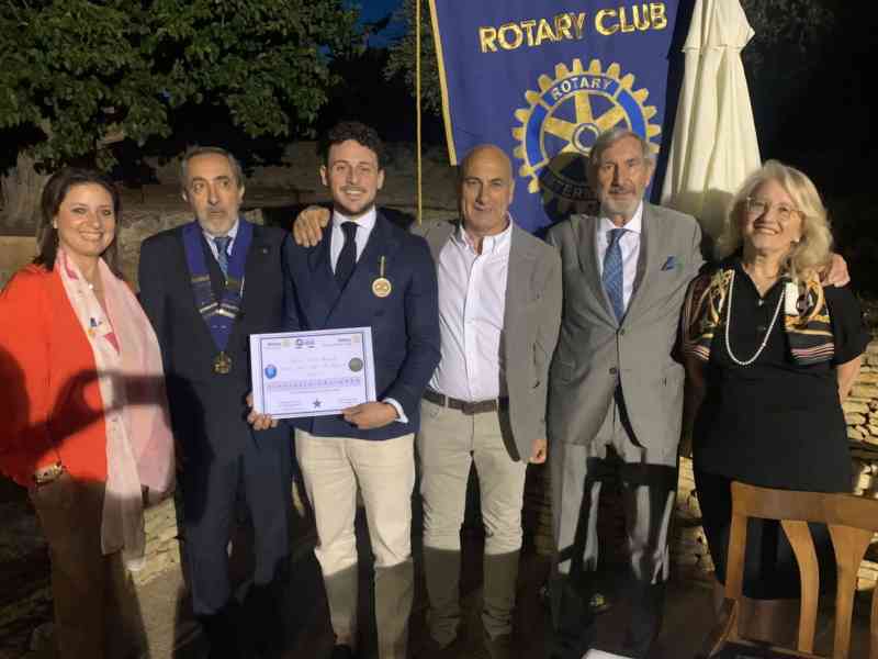 Immagine articolo: Rotary, serata caminetto e consegna Premio “Fulvio Janovitz Award“.