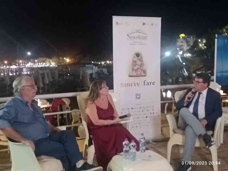 Immagine articolo: Per Menfi il riconoscimento “cultura del vino“. Clemente ritira il premio a Giardini Naxos