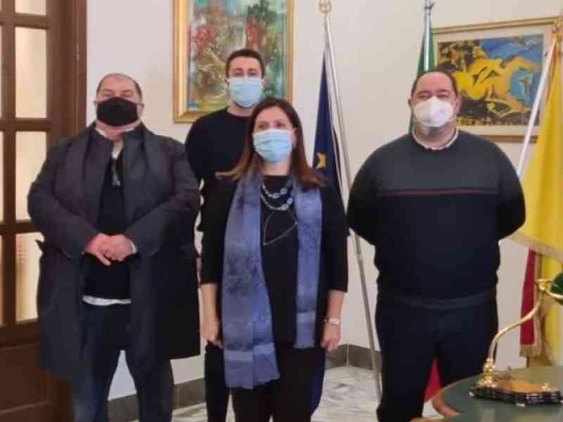 Immagine articolo: Menfi, il sindaco Marilena Mauceri revoca la delega all’assessore Rosario Russo: “venuto meno il rapporto fiduciario”