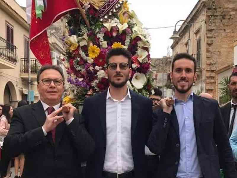 Immagine articolo: L'Incontro di Menfi: storia, fede e tradizione ultrasecolare. “La nostra devozione a San Michele tra aneddoti e ritualità“. Il racconto di Nino Sanzone