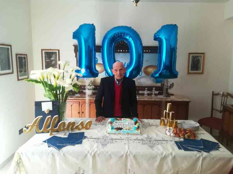 Immagine articolo: Menfi, nonno Alfonso Alesi compie 101 anni