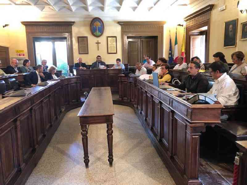 Immagine articolo: Consiglio comunale Castelvetrano si mobilita a favore della riapertura a Salaparuta dell’ex postazione del 118