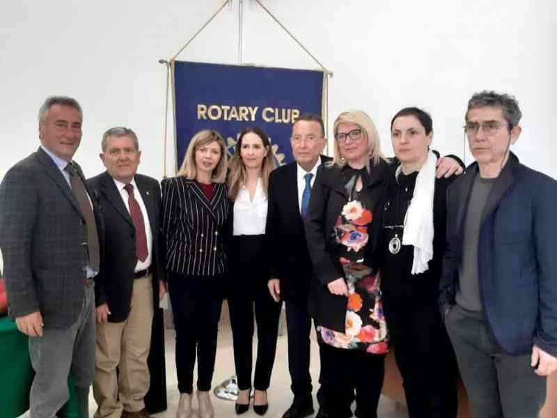Immagine articolo: Menfi, ieri la conferenza “Oltre gli stereotipi “ promossa dal Rotary Club