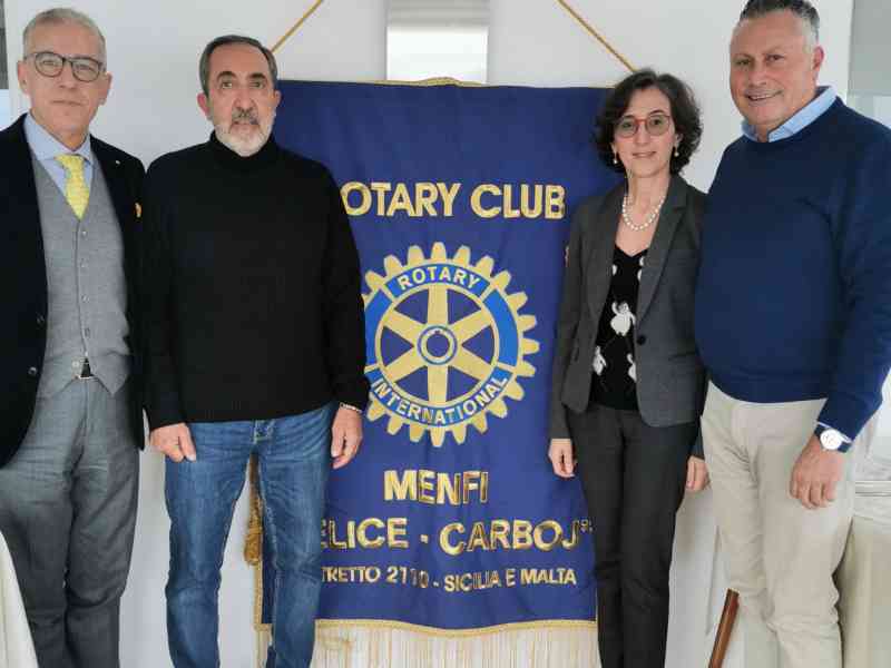 Immagine articolo: Menfi, il Rotary torna a scuola per la salute dei denti