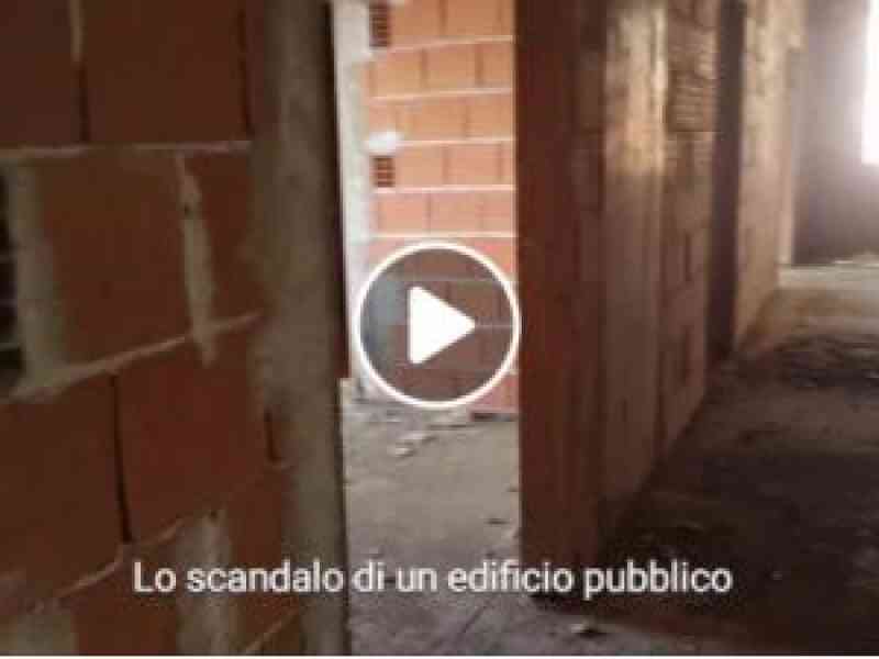 Immagine articolo: S. Margherita, ecco l'edificio pubblico incompiuto da venti anni disperso nei meandri della burocrazia. Oggi vertice con il commissario straordinario Asp ad Agrigento.