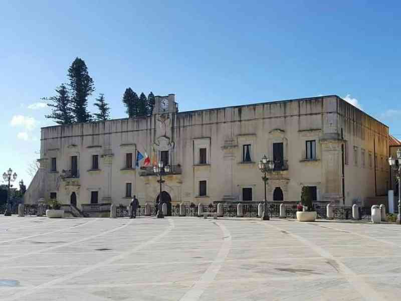 Immagine articolo: Palazzo comunale di Santa Margherita, arriva l'ascensore per gli utenti con difficoltà motorie