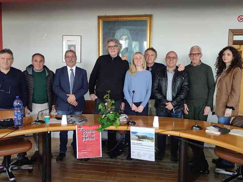 Immagine articolo: Salaparuta. Presentato il libro “I Paesi invisibili” di Anna Rizzo