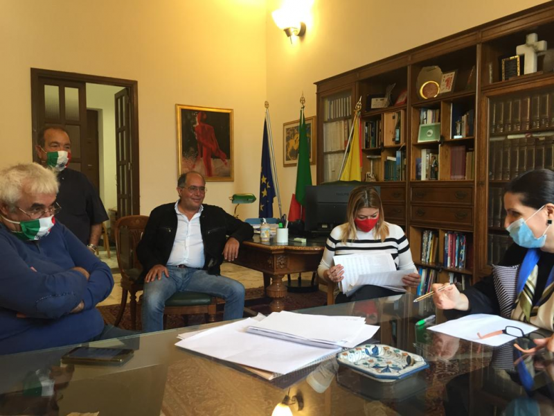 Immagine articolo: Menfi, incontro tra l'Amministrazione e Federcasa