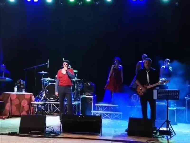 Immagine articolo: Salaparuta, grande successo per lo spettacolo di Alessandro Gandolfo