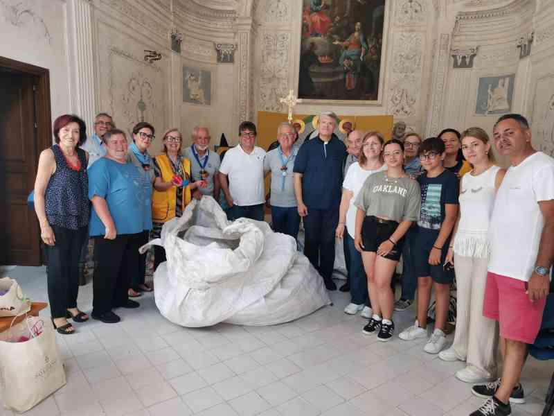 Immagine articolo: Menfi. Consegnati i tappi per la missione di Biagio Conte
