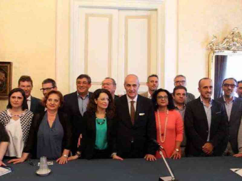 Immagine articolo: “Patto Sicurezza Urbana” siglato in prefettura da 20 sindaci dell’Agrigentino: sarà potenziata rete videosorveglianza.