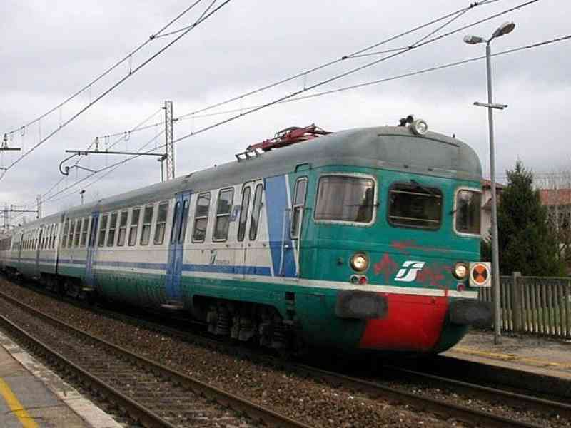 Immagine articolo: Giovane perde la vita travolto da un treno sui binari tra Castelvetrano e Campobello