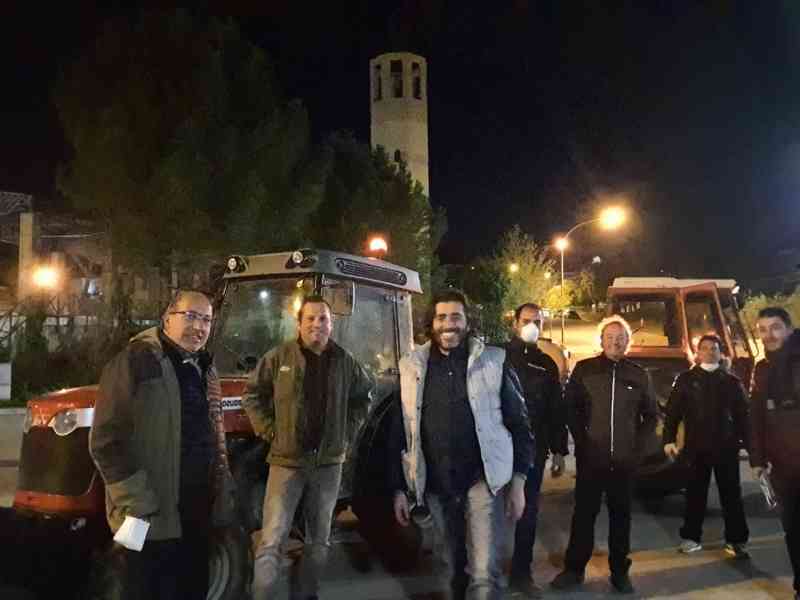 Immagine articolo: Salaparuta, ieri secondo intervento di “sanificazione”. Il Sindaco: “Grazie a dipendenti e agricoltori“