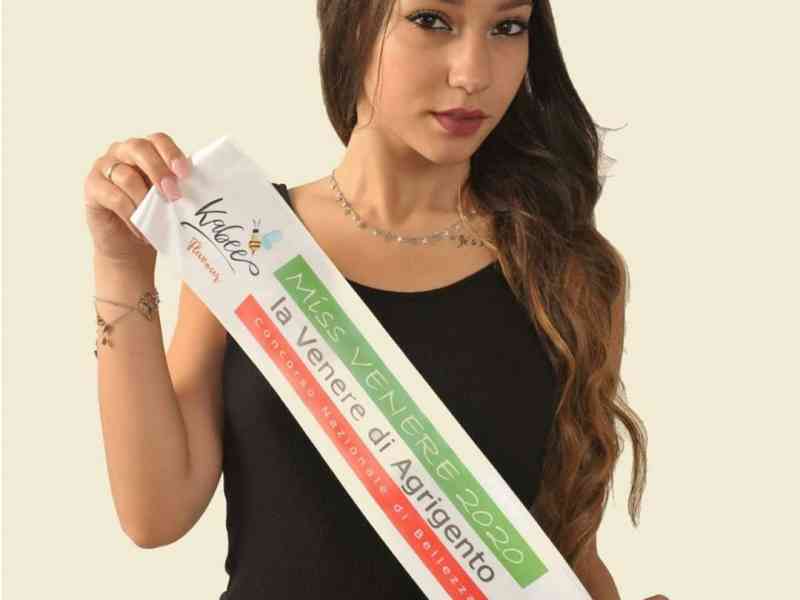 Immagine articolo: La giovane margheritese Erika Pagano incoronata Miss Venere 2020. Rappresenta la provincia di Agrigento