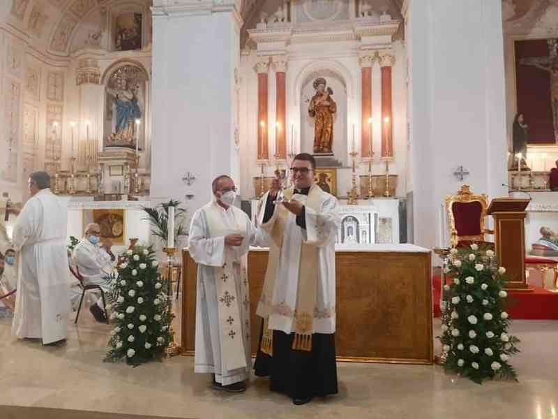 Immagine articolo: Prima celebrazione della S.Messa a Menfi del nuovo sacerdote menfitano Don Salvatore Piazza