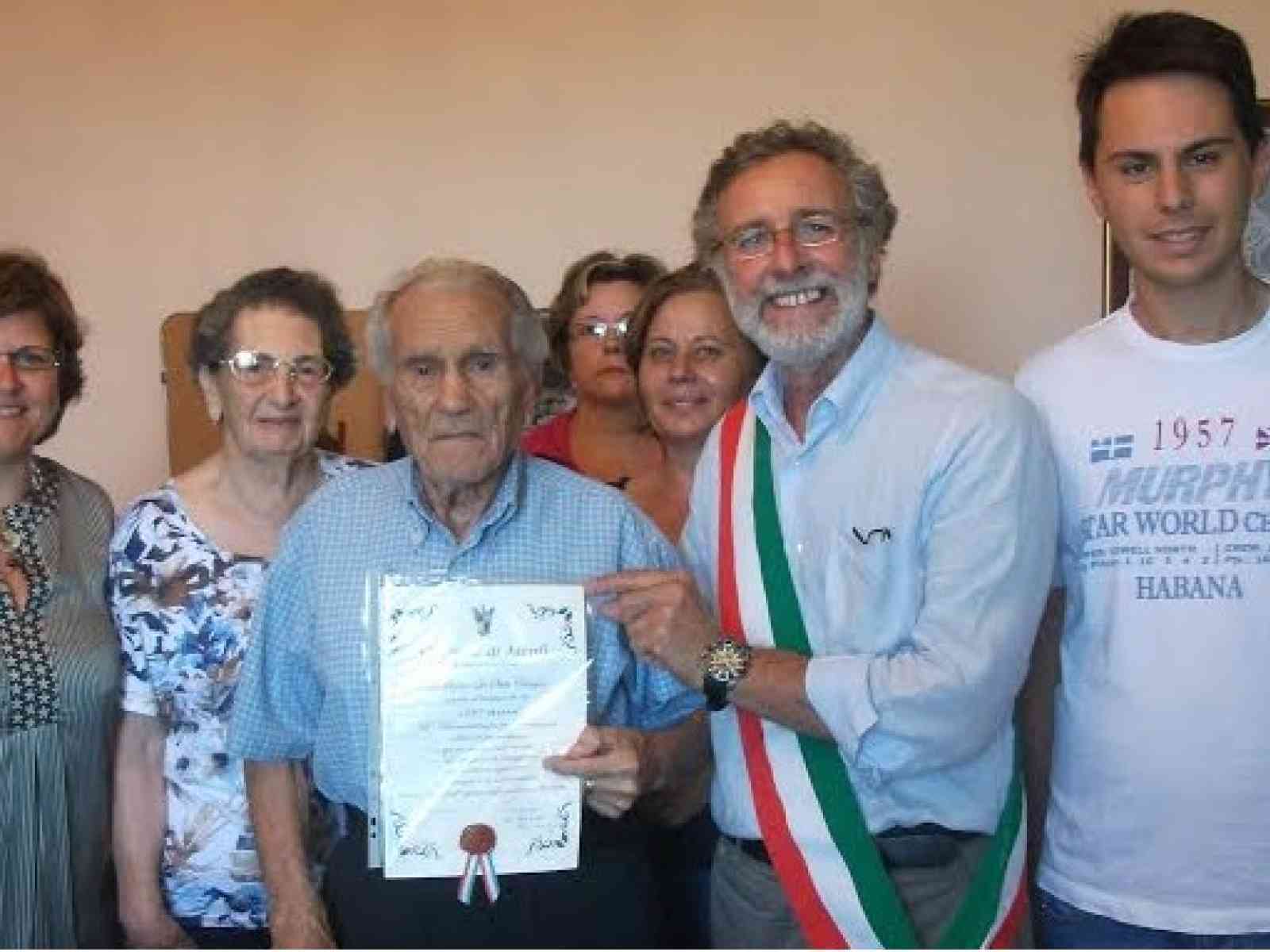 Menfi. È passato un secolo. Calogero La Sala festeggia 100 anni