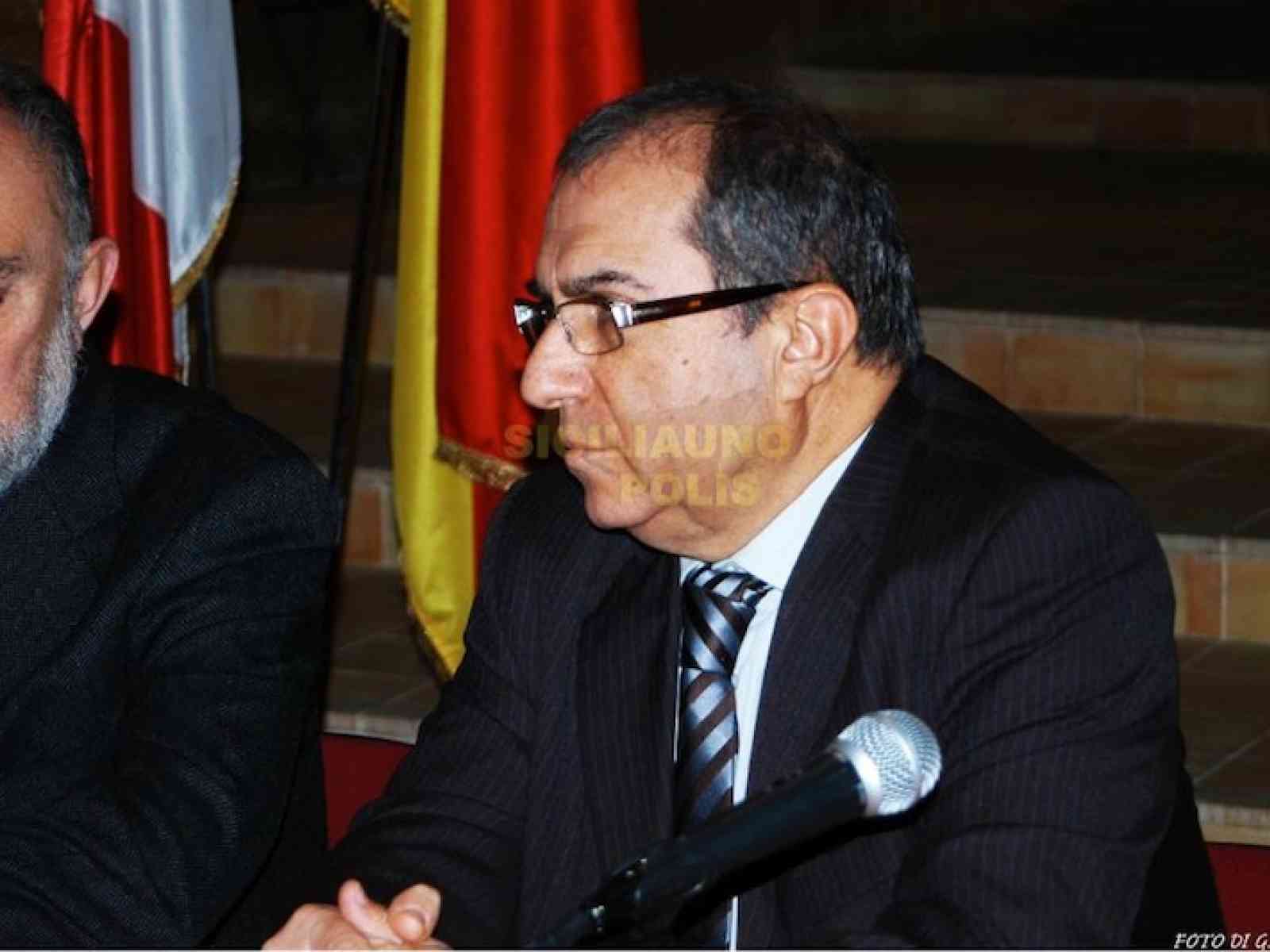 Cuttone non si ricandiderà a sindaco