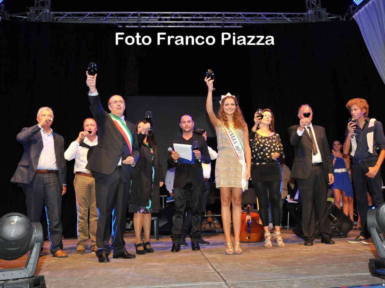 In diecimila a Menfi per Miss Italia. Giusy “ringrazio Dio“
