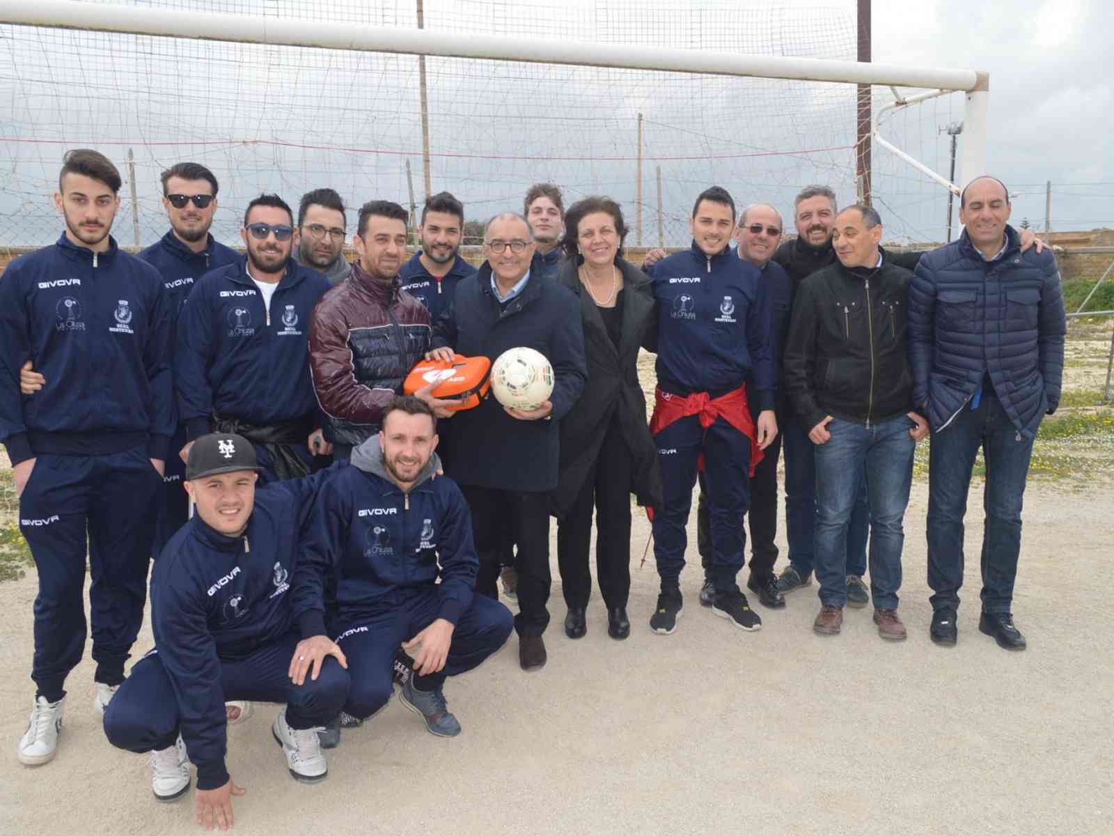 “A Cuore Aperto“ dona un defibrillatore all’associazione sportiva dilettantistica Real Montevago