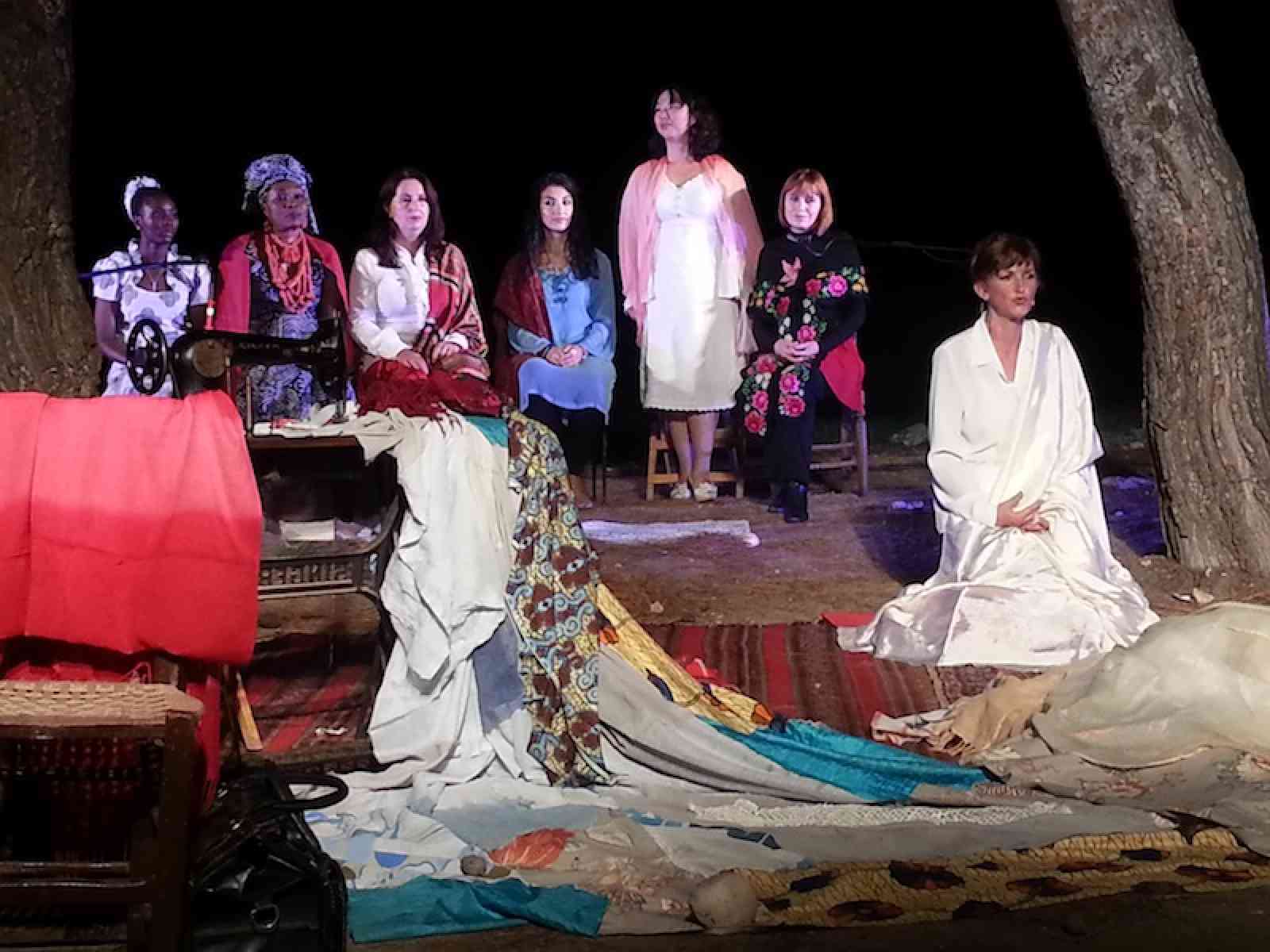 Menfi. Musiche e racconti, sulle giache bianche di bertolino. Successo per “Terre di Cunti“