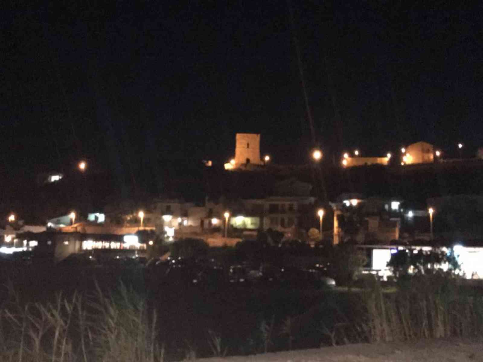 Menfi. La Torre di Porto Palo è di nuovo illuminata. L'associazione: “toccate le giuste corde“