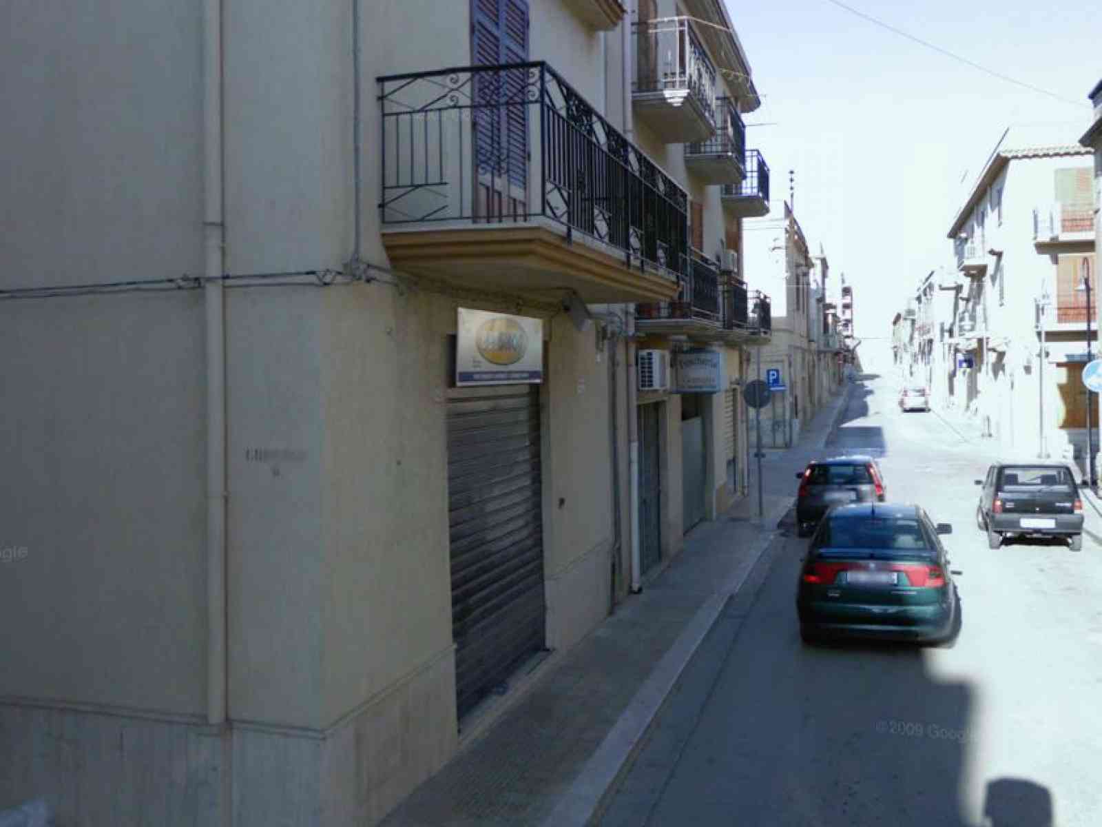 Ladri svaligiano centro scommesse