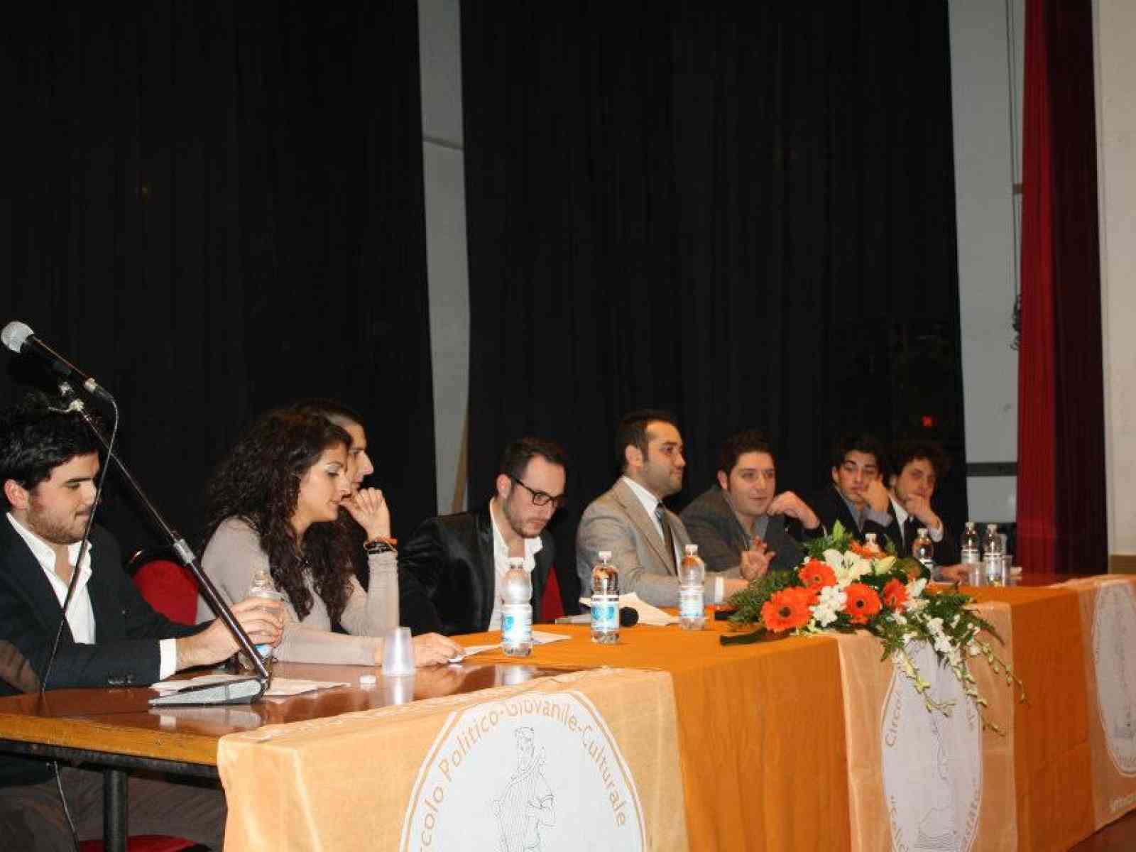 Verso le amministrative 2013. “Sambuca prima di tutto“ va in scena al teatro l'Idea