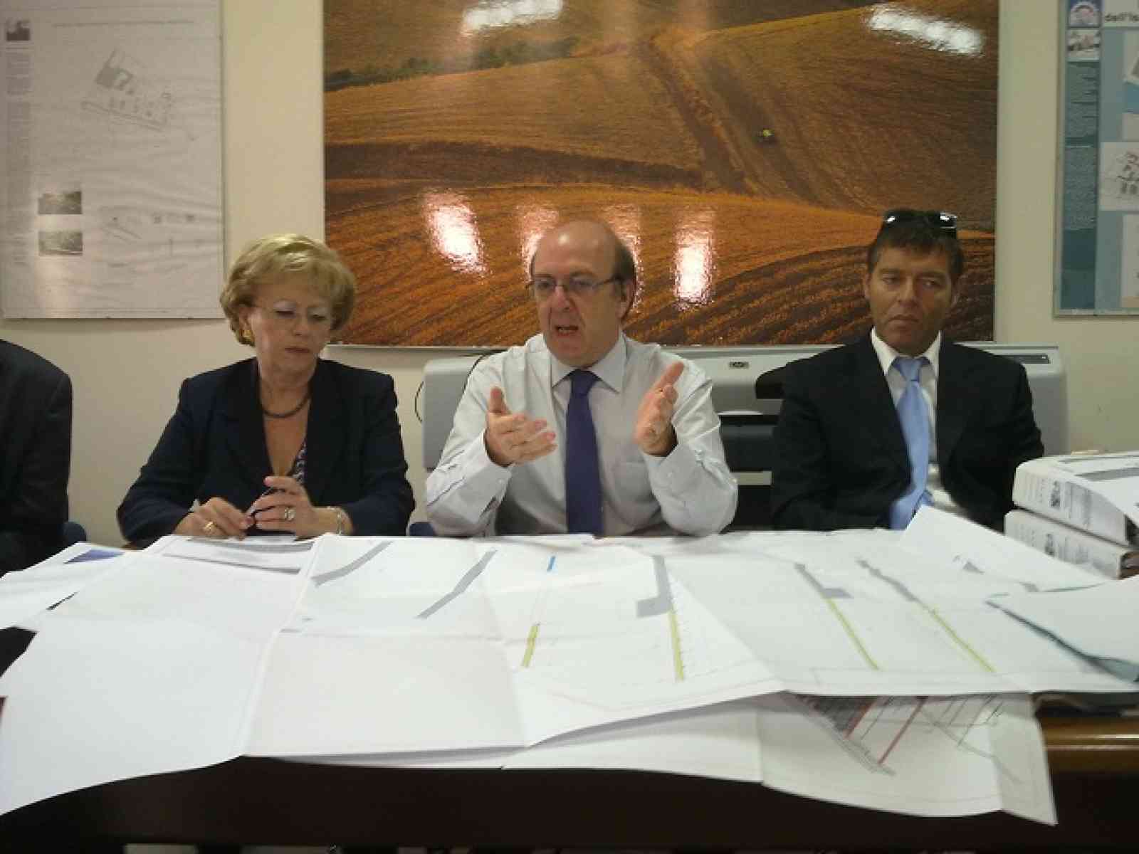 Menfi, deliberato ulteriore taglio delle indennità di funzione per Sindaco, Assessori e Dirigenti del 30%