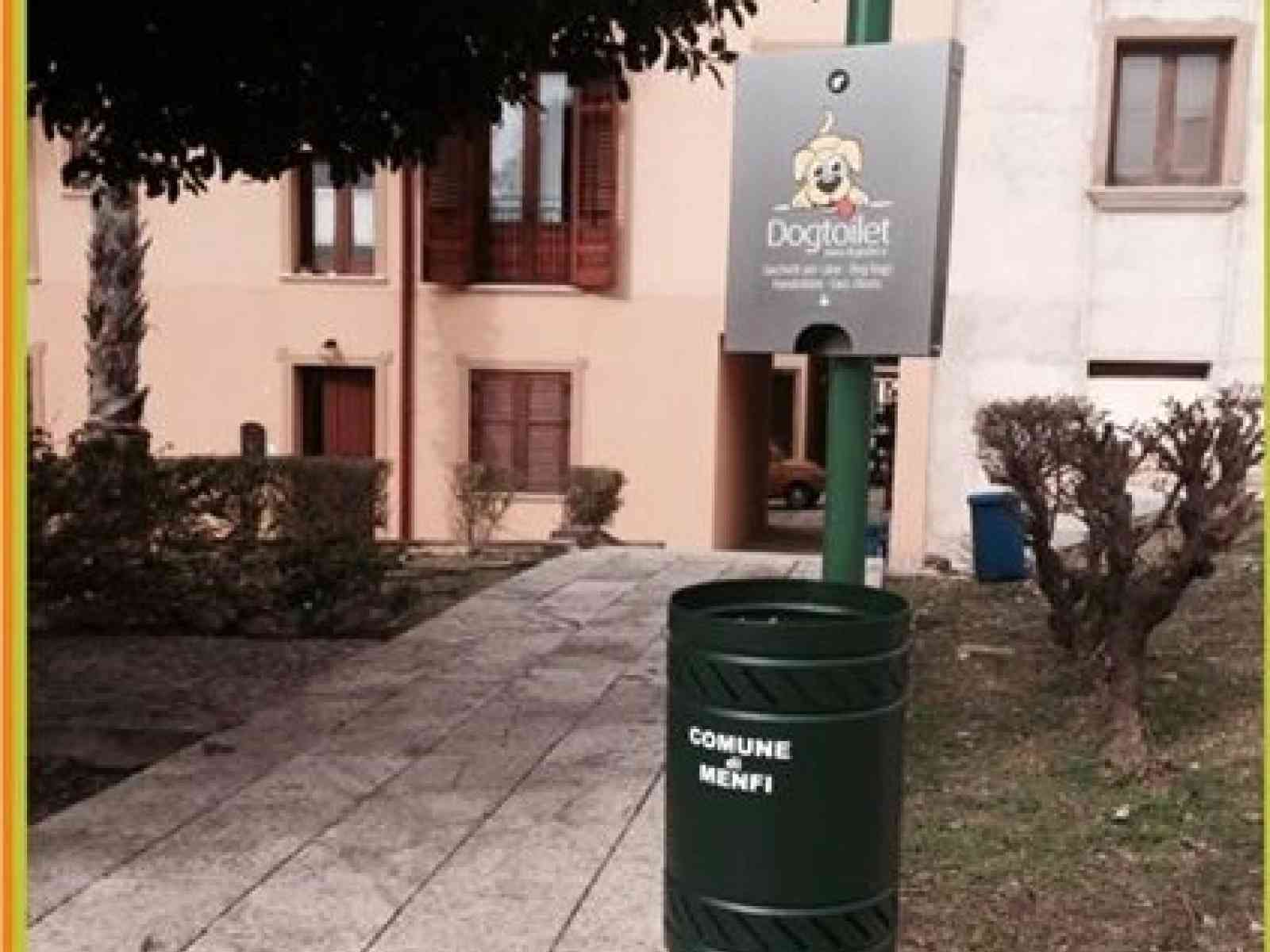 Menfi. Collocati i dispenser per la raccolta dei bisogni dei cani