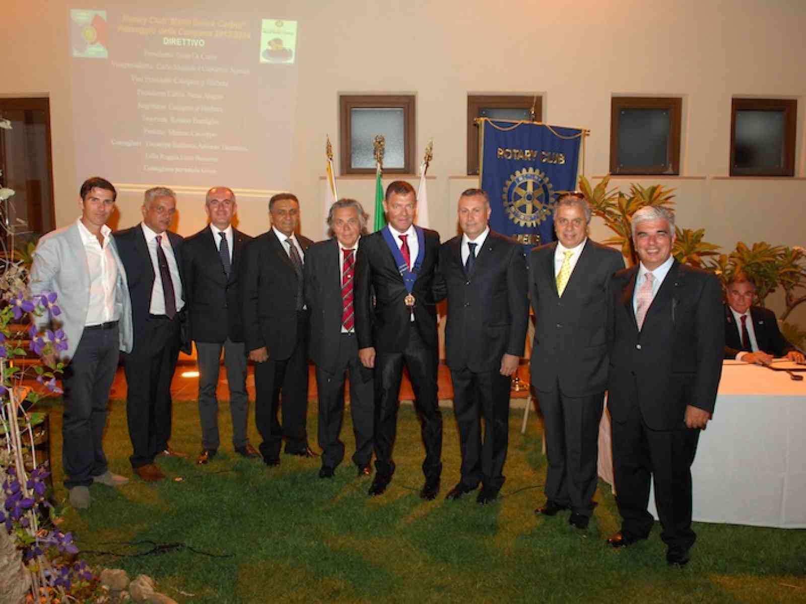 Passaggio di Campana nel “Rotary Menfi Belice Carboj”. Nino Di Carlo nuovo presidente