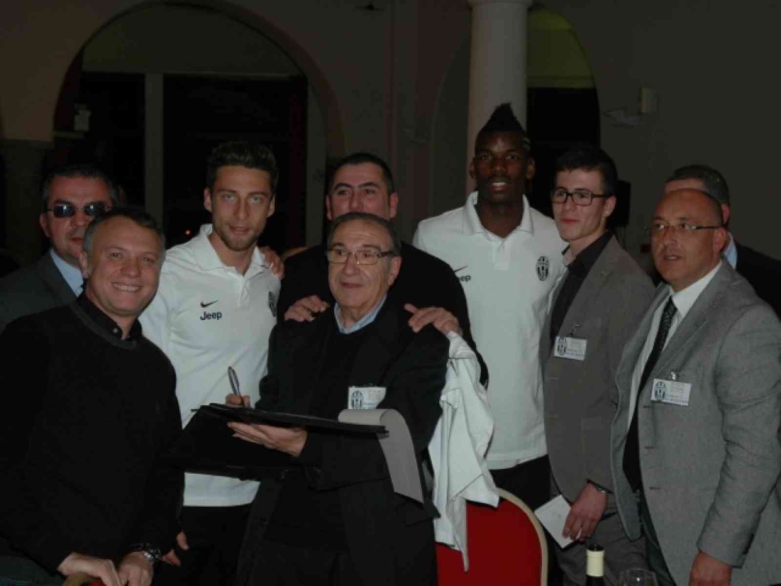 Lo Juventus club DOC Alessandro Del Piero di Salemi insieme ai calciatori bianconeri