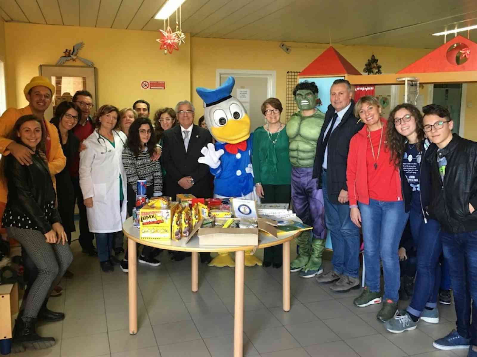 Il Rotary Menfi dona un sorriso ai bambini del reparto Pediatria dell’Ospedale di Sciacca