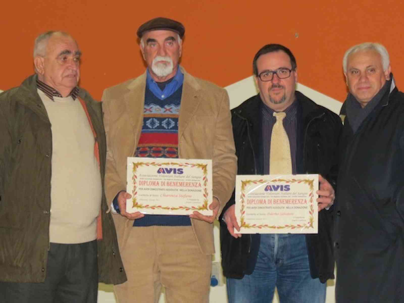 Oltre quaranta donazioni di sangue in 17 anni. Premiati due soci Avis di Salaparuta