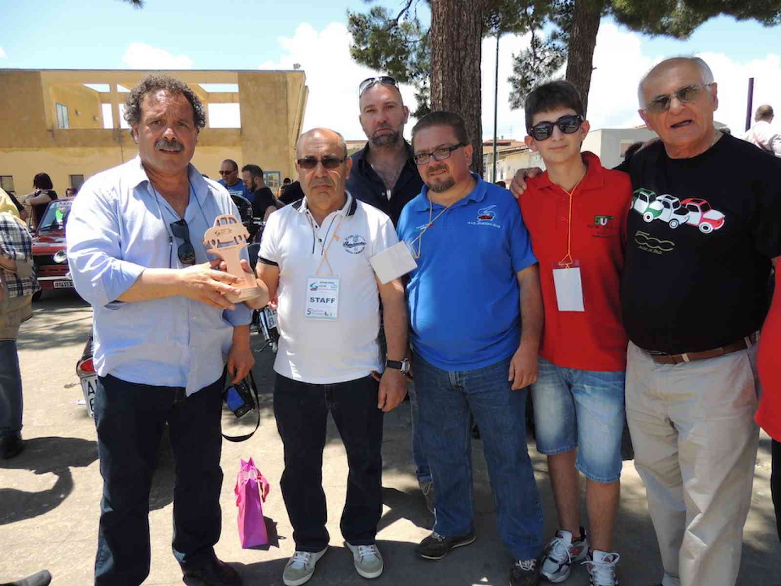 FIAT 500, moto e vespe fanno tappa a Salaparuta per il 5° raduno Città di Partanna