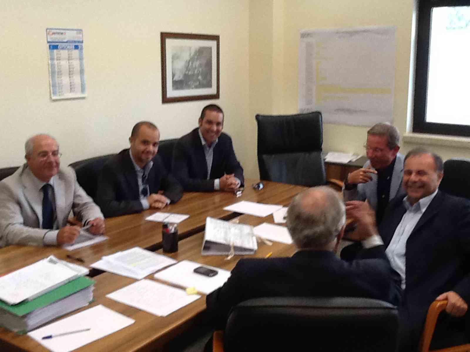 Acqua: incontro Girgenti Acque - Comitato Sacralità dell'acqua. Consegnate le 7mila firme