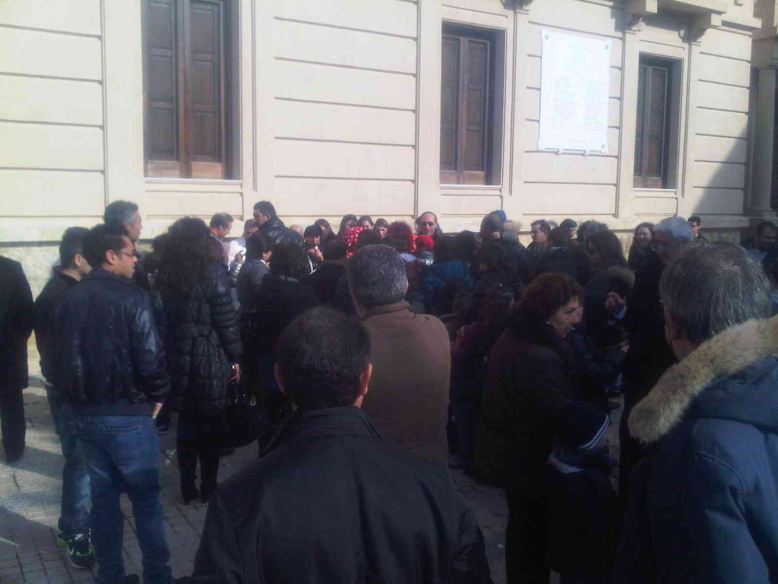 Distribuiti piccoli doni ai bambini dalle Befane dell'ass. Odissea