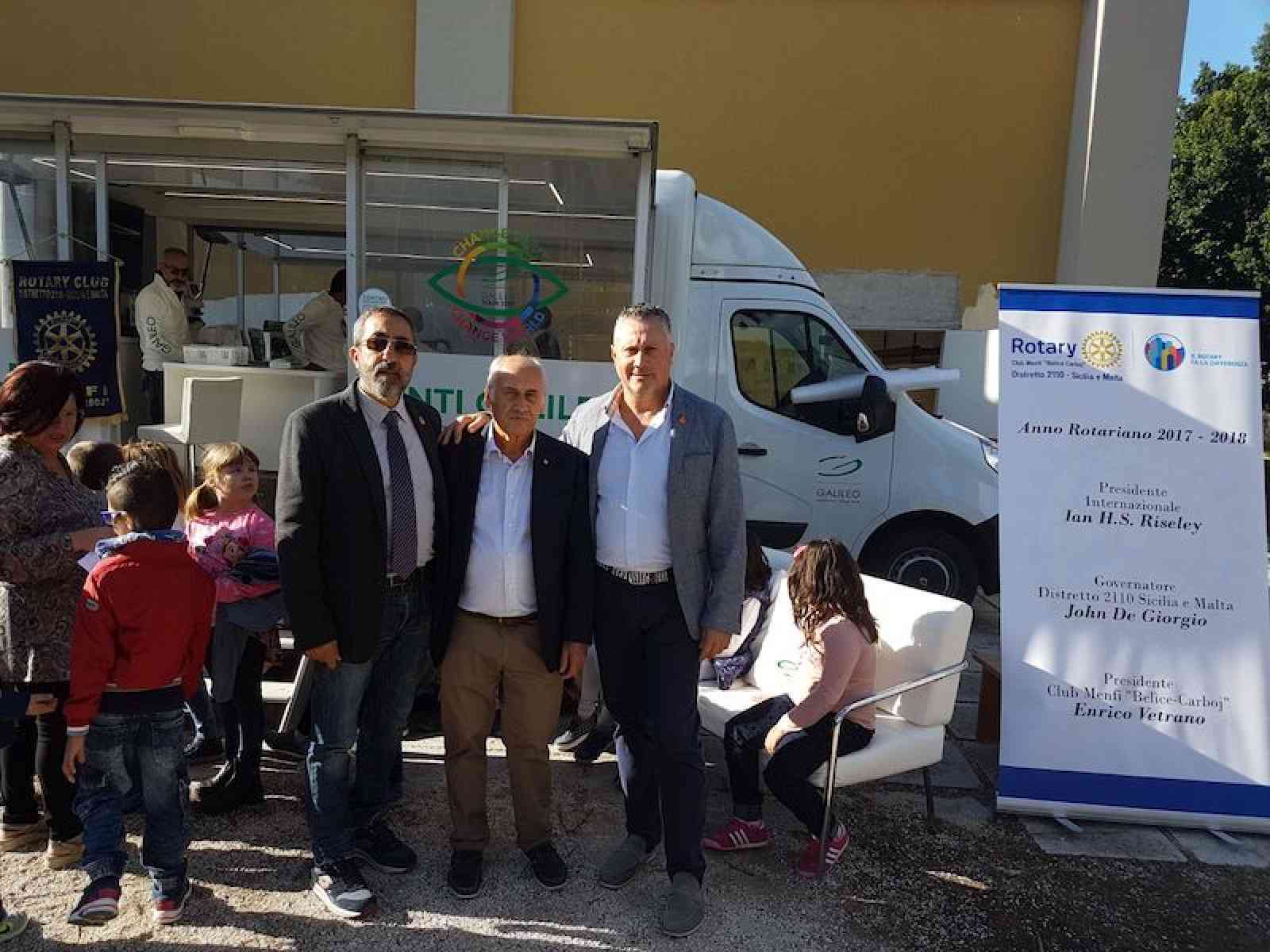 Menfi. Screening visivo gratuito per gli alunni: “Occhio ai più piccoli”, successo dell’iniziativa Rotary