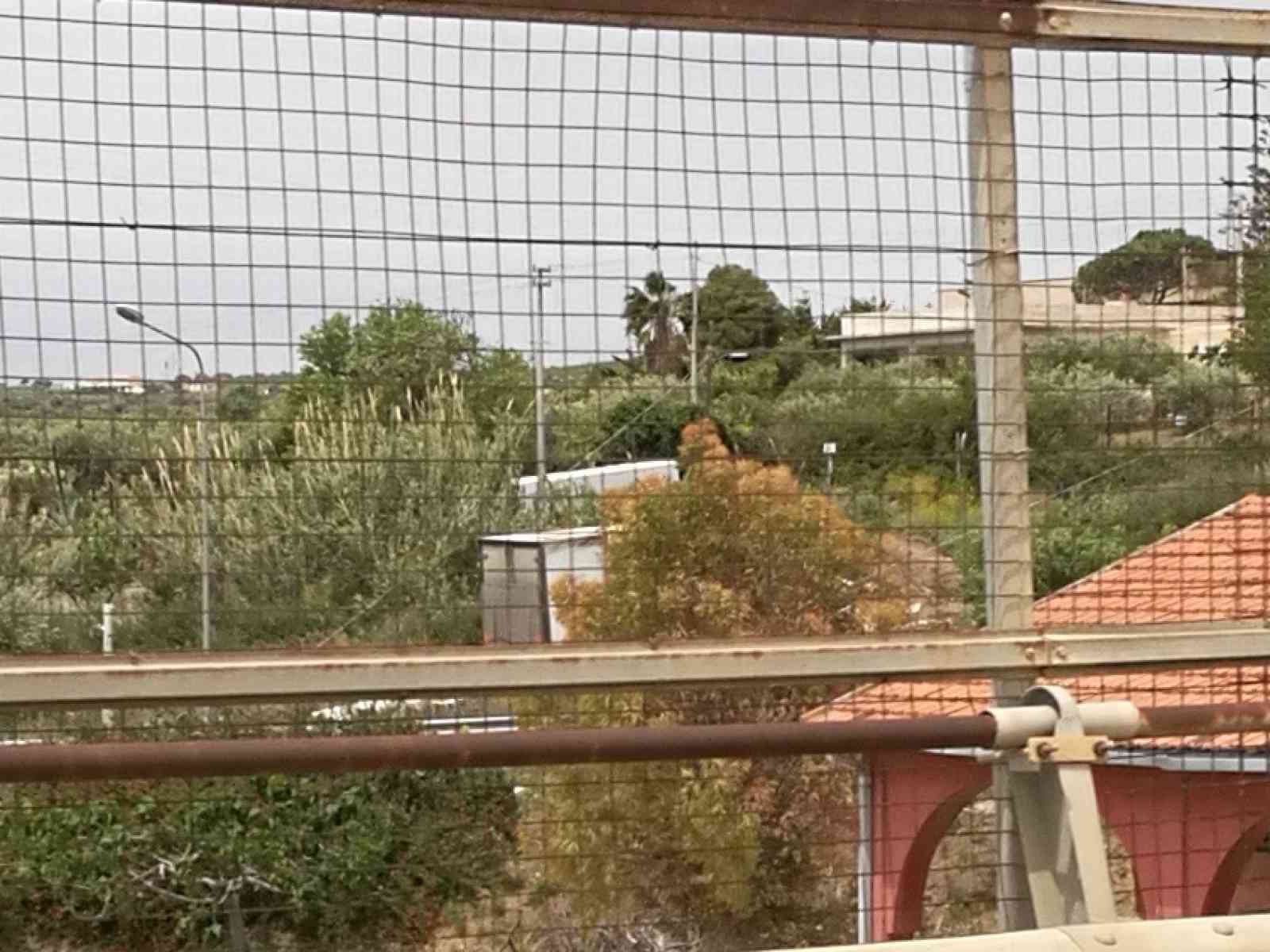 Menfi. Incidente sulla strada tra Menfi e Santa Margherita. Camion va fuori strada. 2 feriti