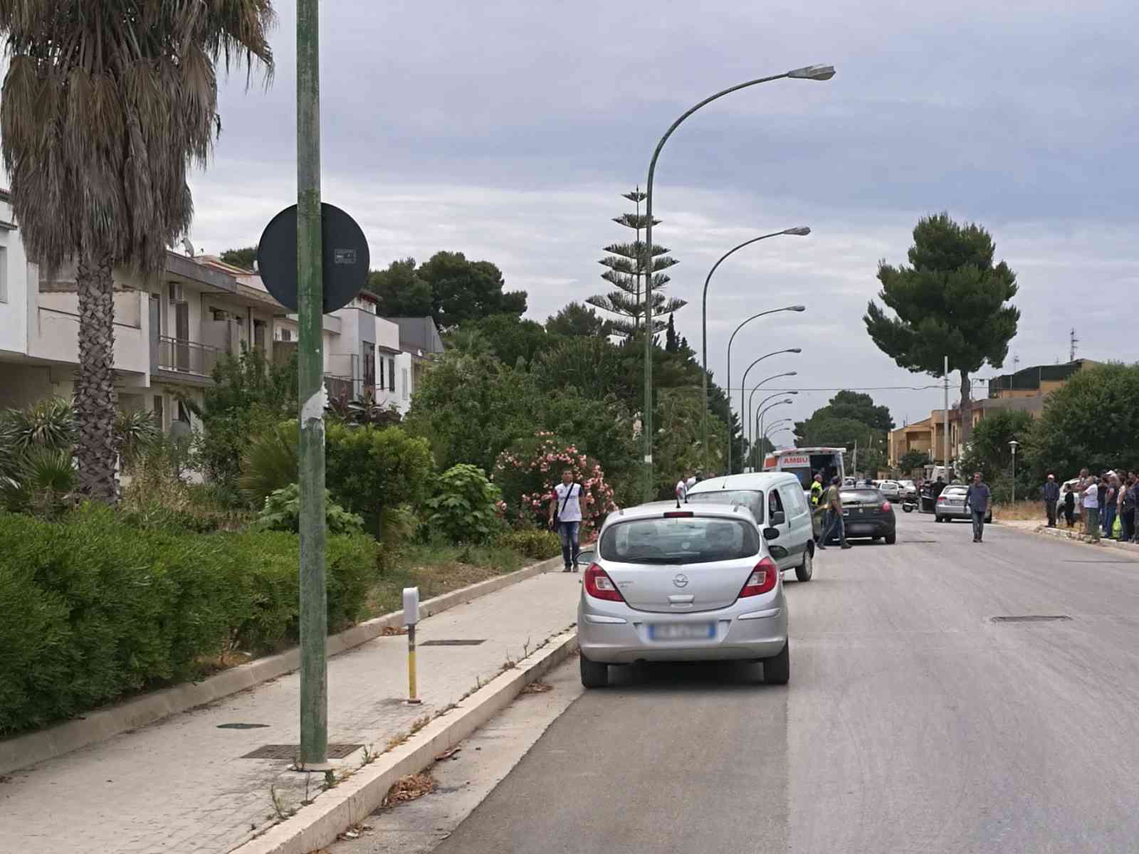 Menfi. Extracomunitario spaventa la zona nord del paese, un ferito